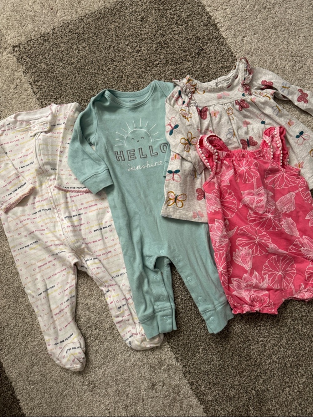 Carter's 9M - 4pc set